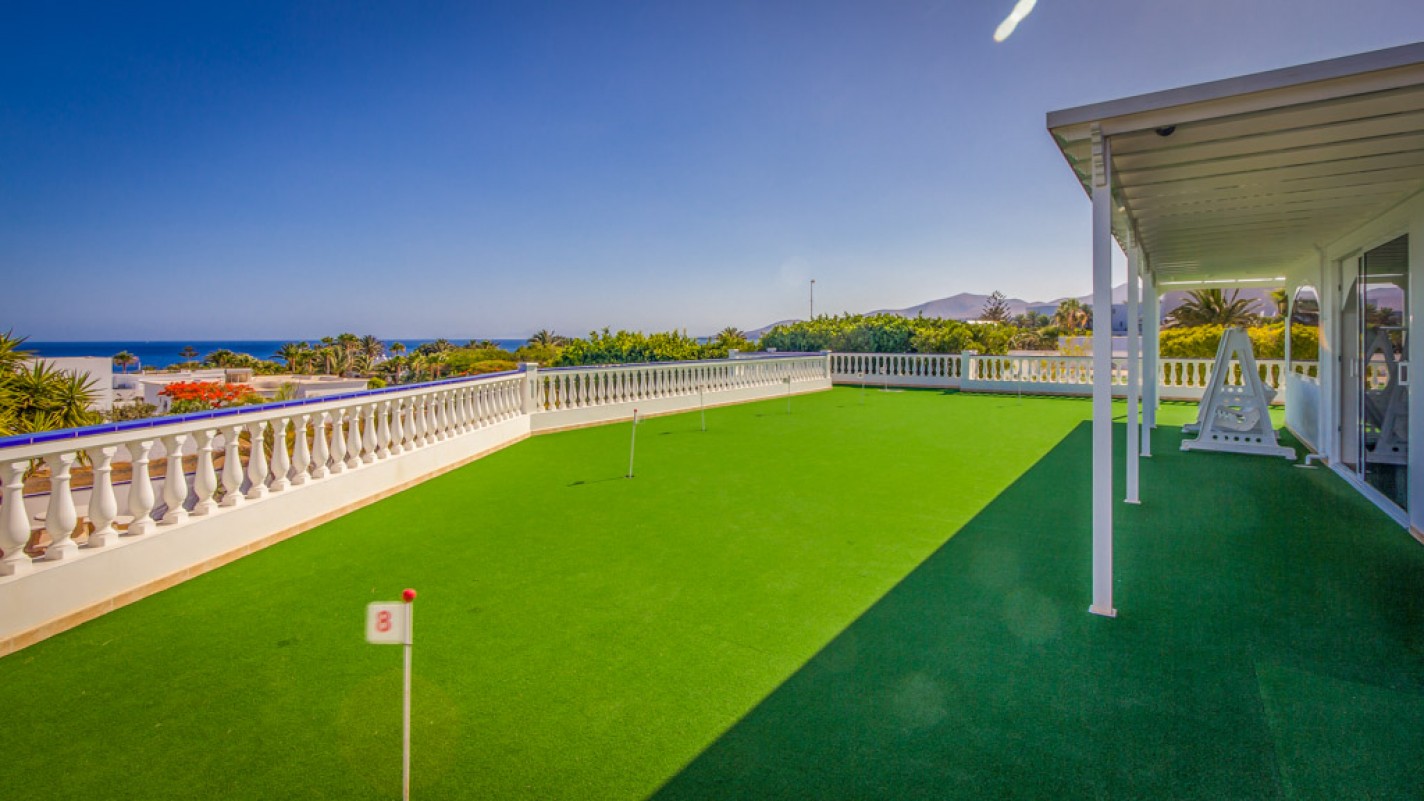 - Puerto Calero - Roper Properties
