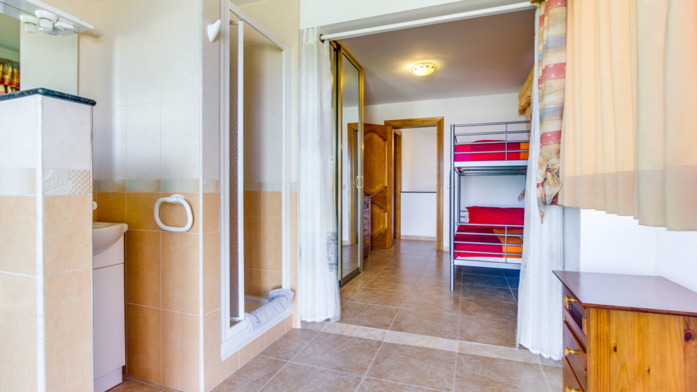 - Puerto Calero - Roper Properties