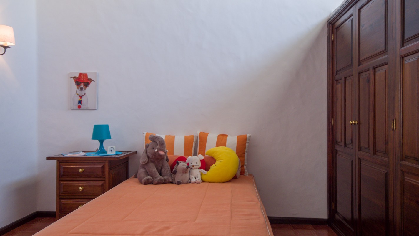 - Tías - Roper Properties