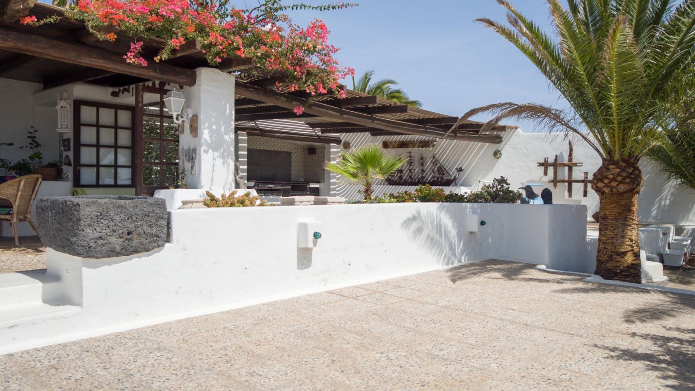 - Tías - Roper Properties