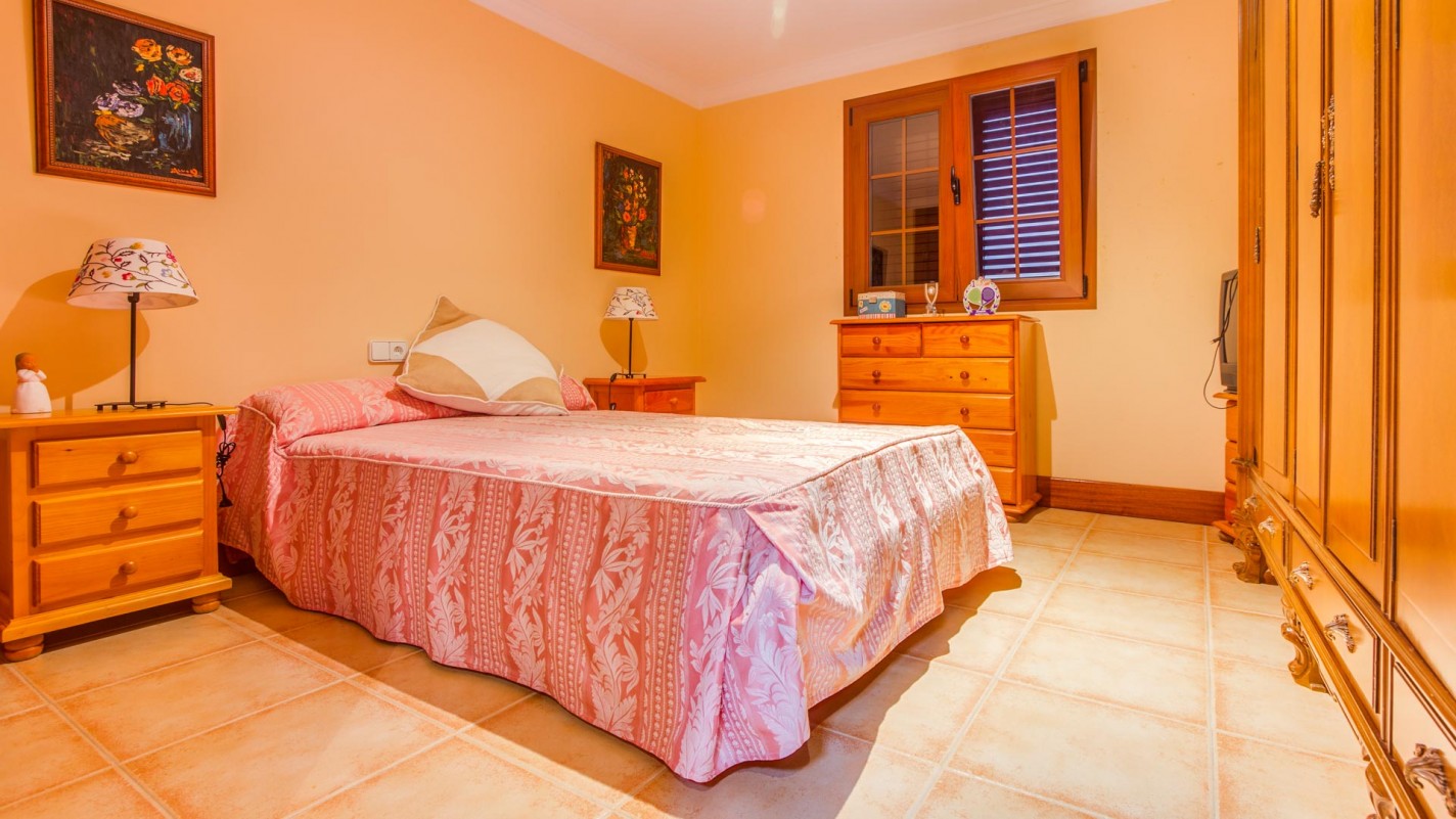 - El Cable - Roper Properties