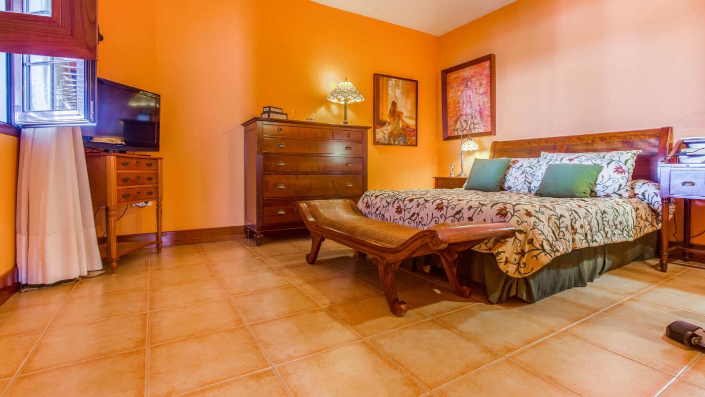- El Cable - Roper Properties