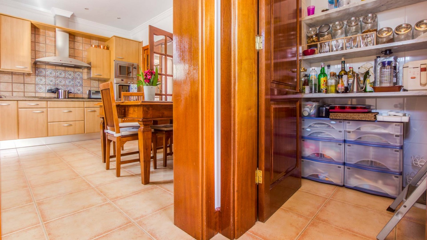 - El Cable - Roper Properties