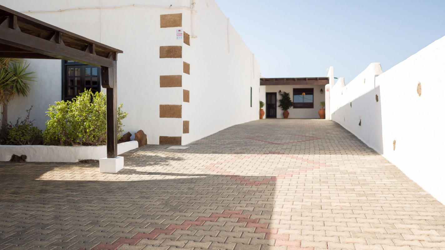 - Macher - Roper Properties