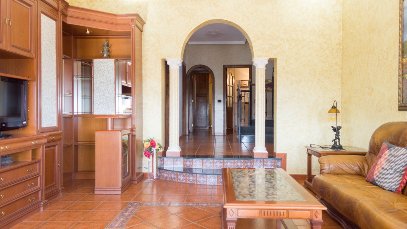 - Tías - Roper Properties