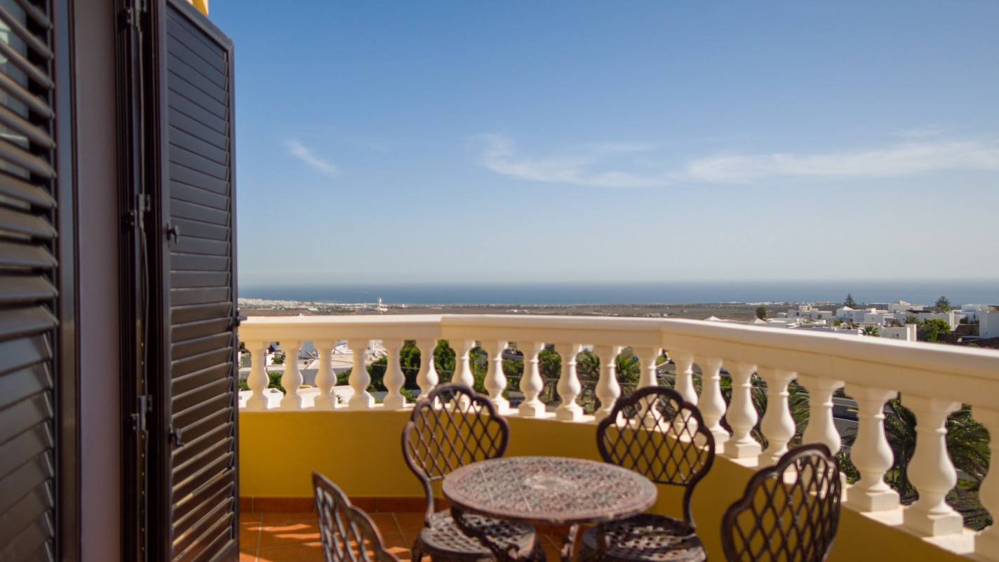 - Tías - Roper Properties