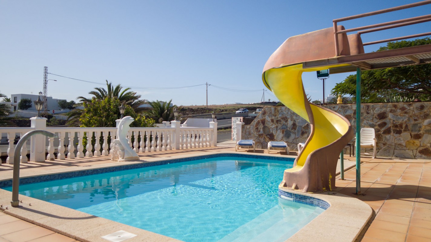 - Tías - Roper Properties