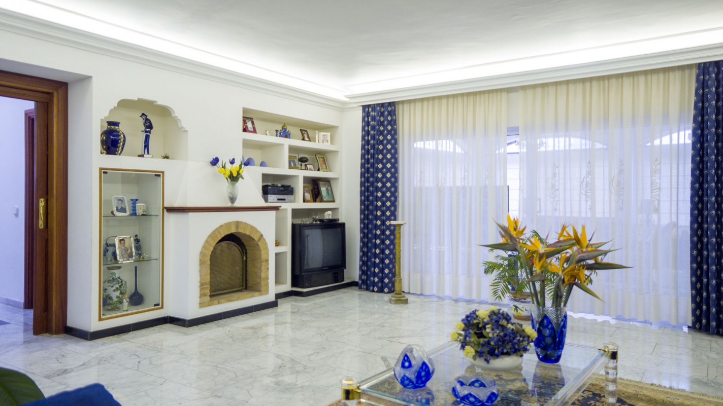 - Tías - Roper Properties