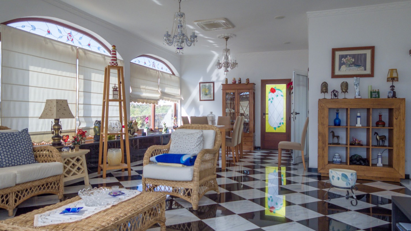 - Tías - Roper Properties