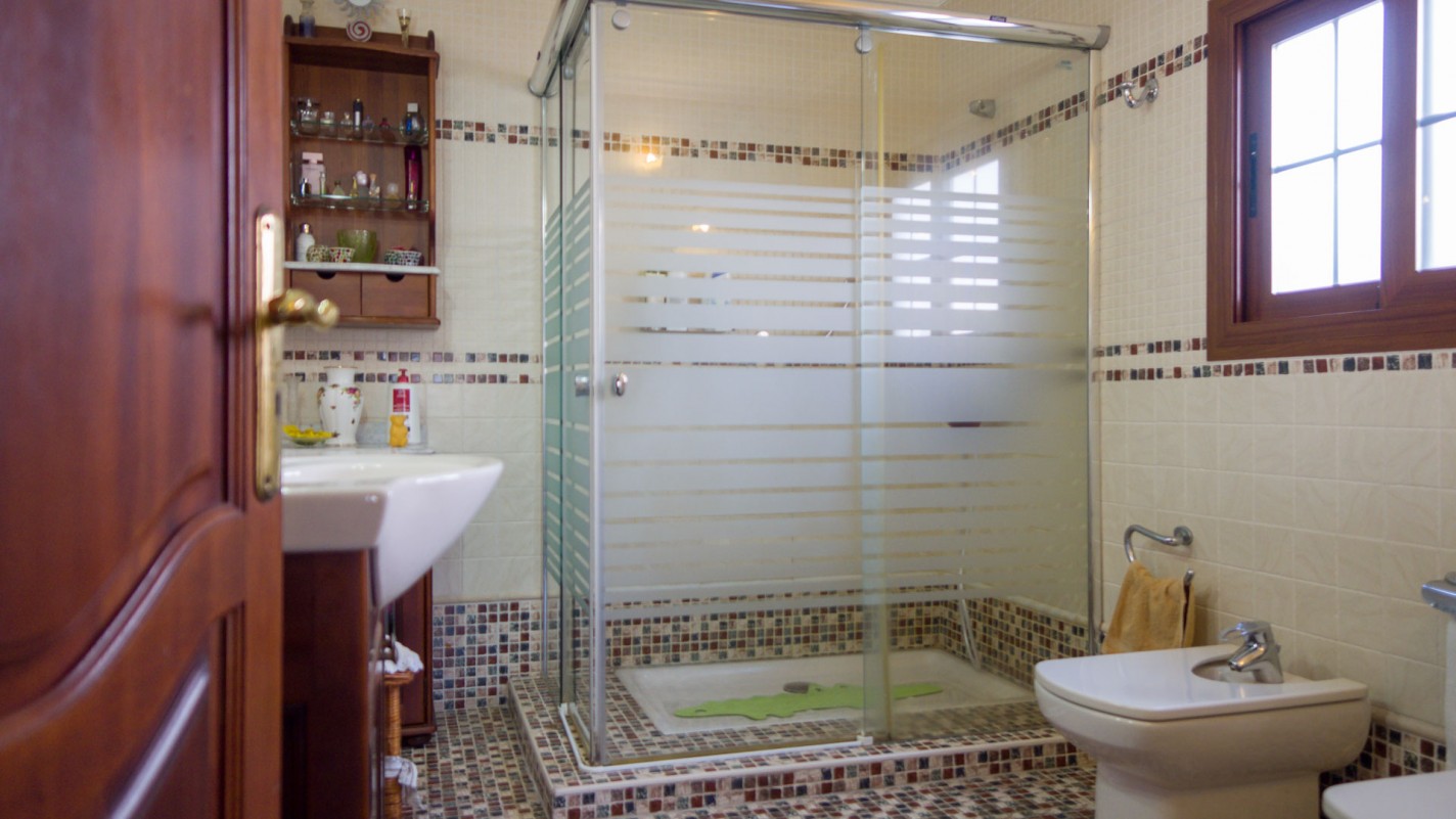 - Tías - Roper Properties