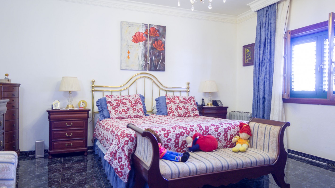 - Tías - Roper Properties