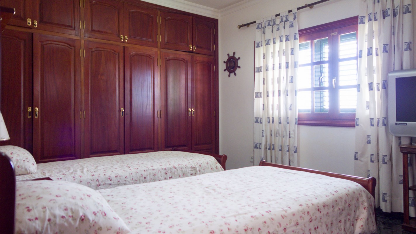 - Tías - Roper Properties