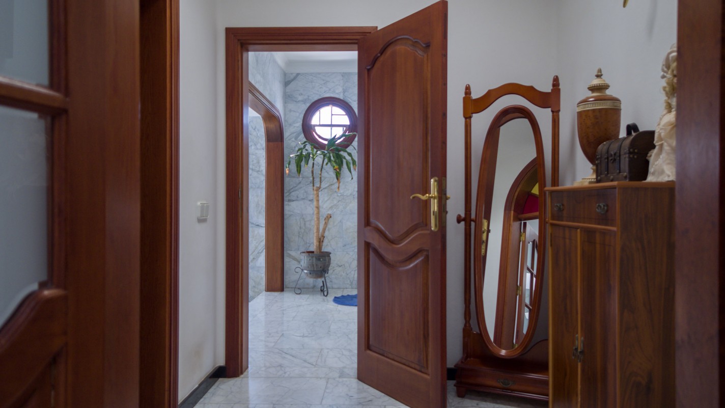 - Tías - Roper Properties