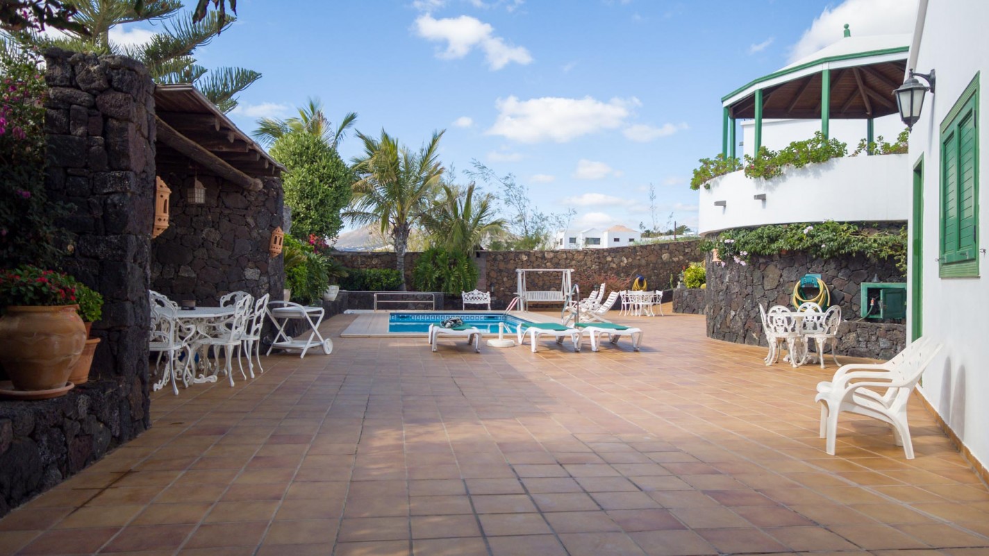 - Tías - Roper Properties