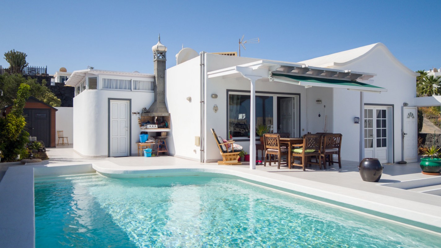 - Tías - Roper Properties