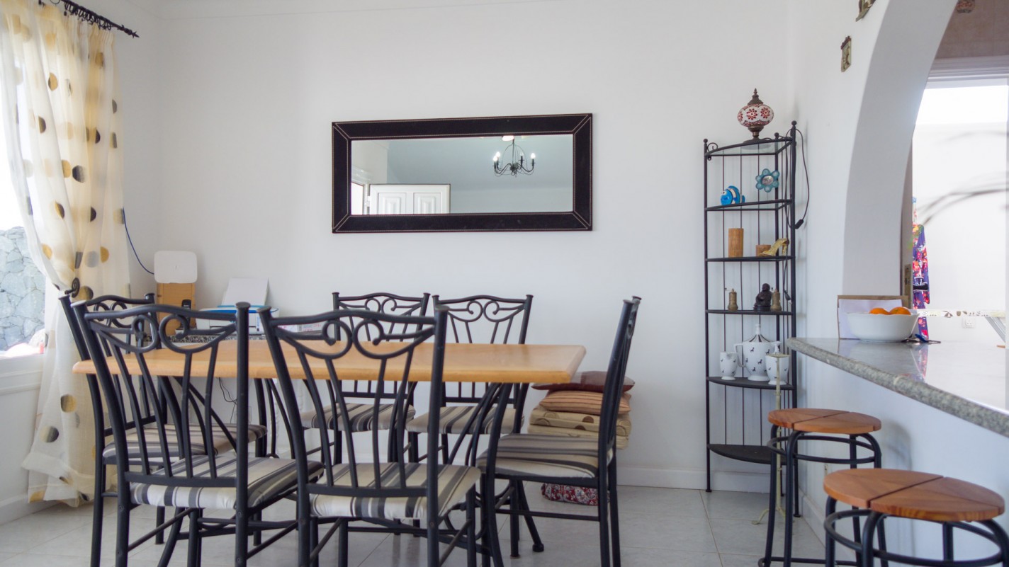 - Tías - Roper Properties