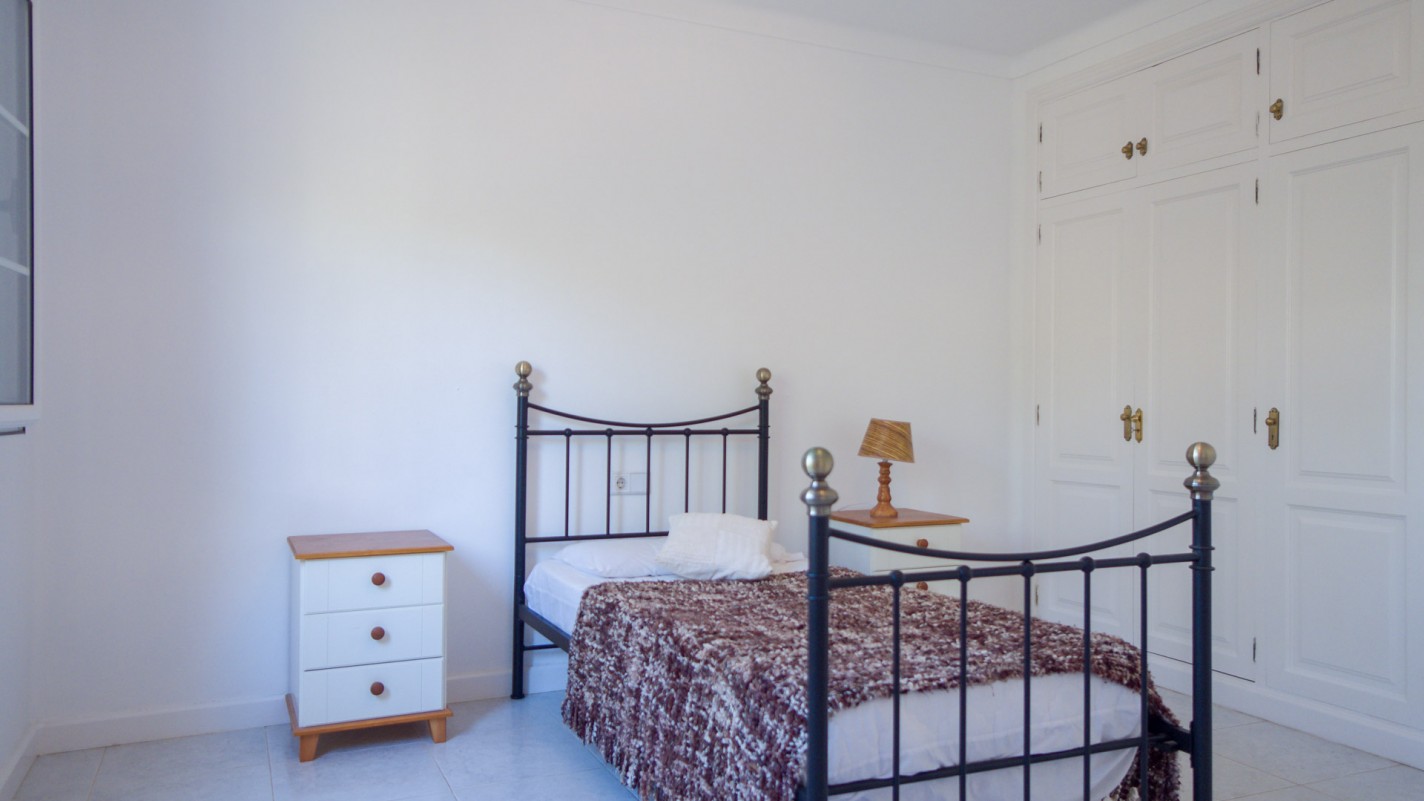 - Tías - Roper Properties