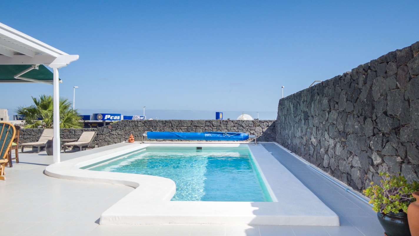 - Tías - Roper Properties