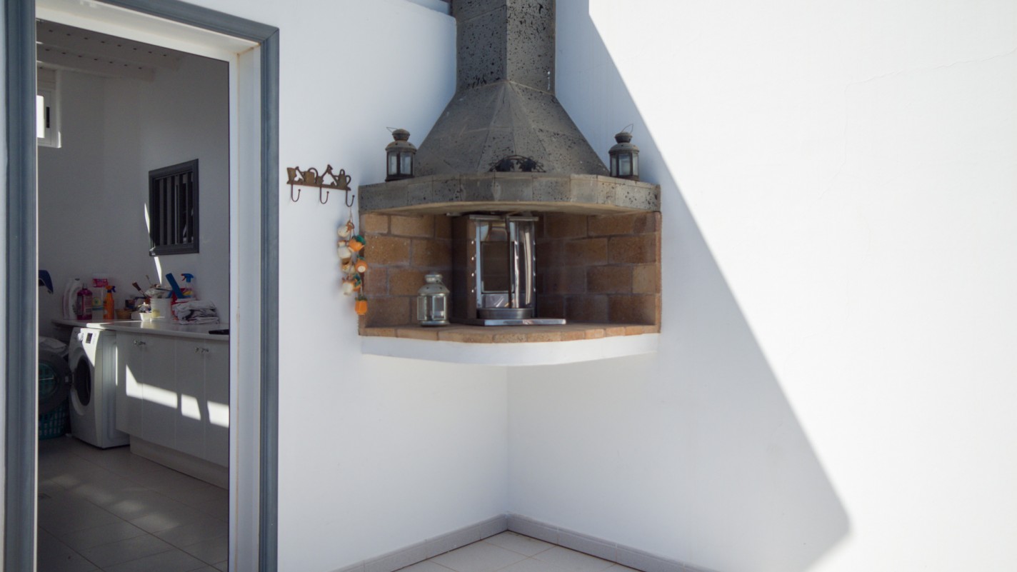 - Tías - Roper Properties