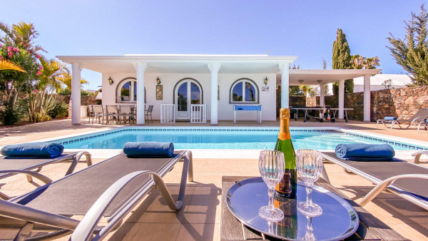 4 Bedroom  House / Villa 2