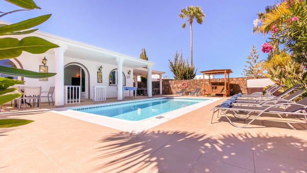 4 Bedroom  House / Villa 3