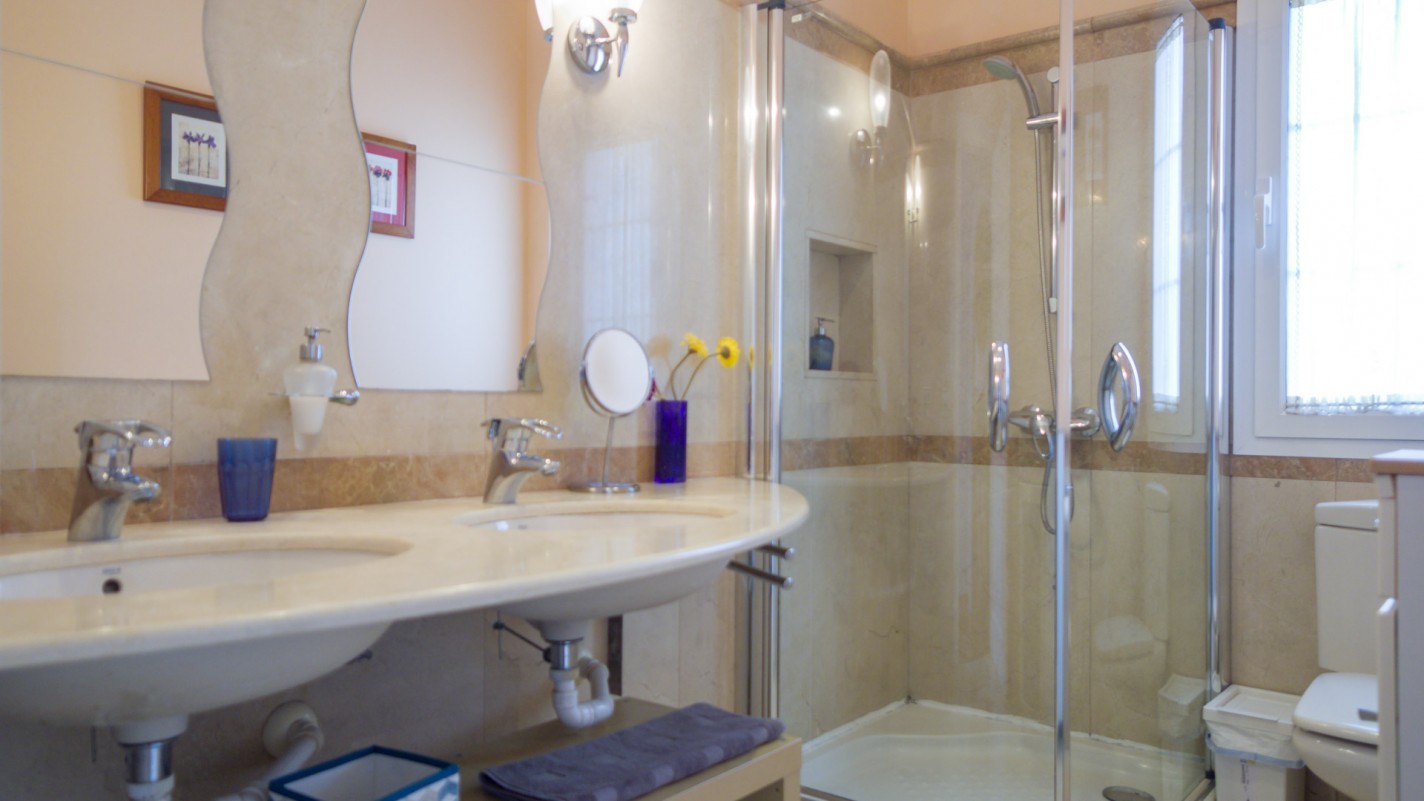 - Costa Teguise - Roper Properties