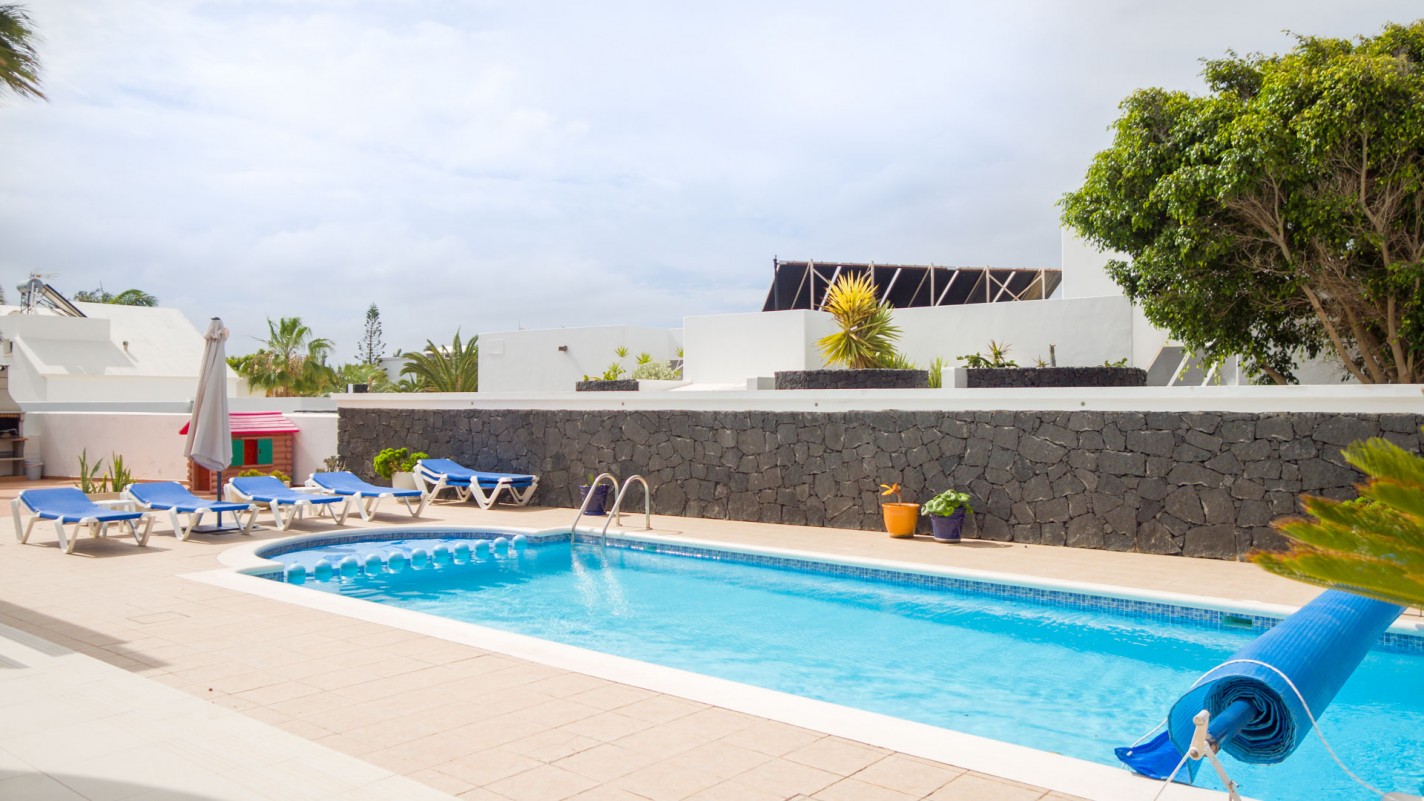 - Costa Teguise - Roper Properties