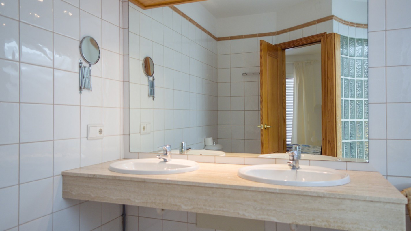 - Playa Blanca - Roper Properties