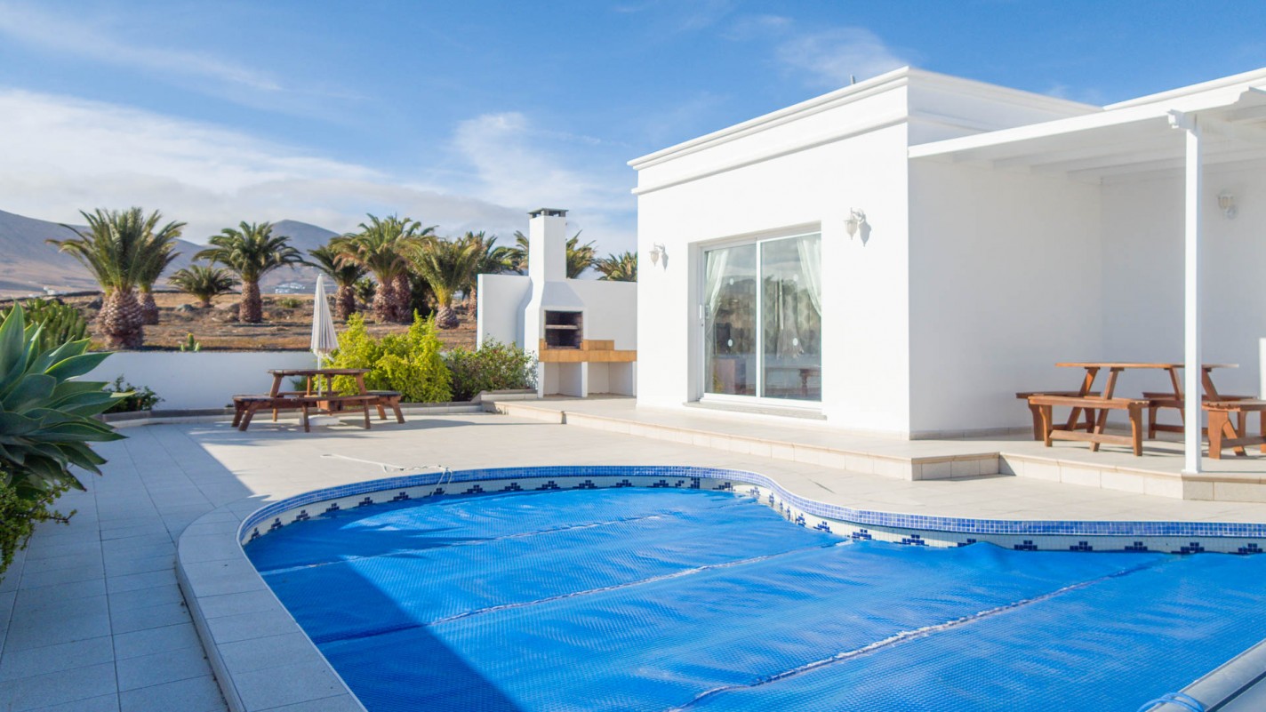 - Puerto Calero - Roper Properties