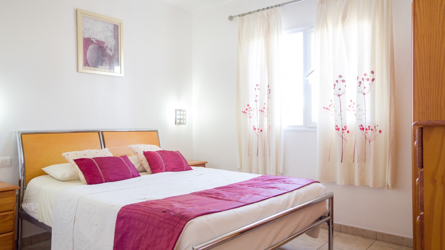 - Puerto Calero - Roper Properties