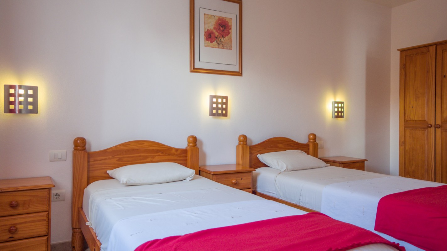 - Puerto Calero - Roper Properties