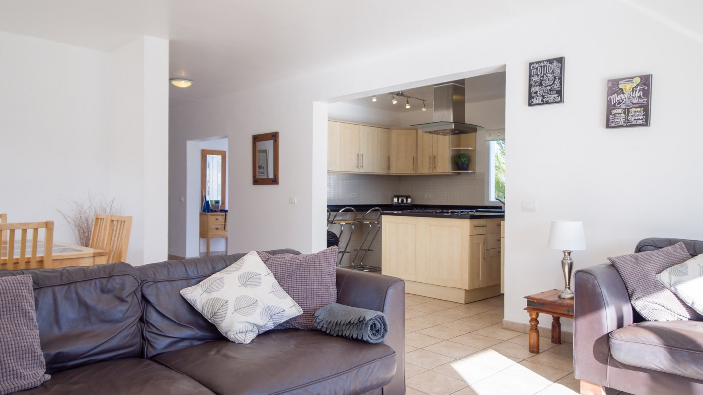 - Puerto Calero - Roper Properties