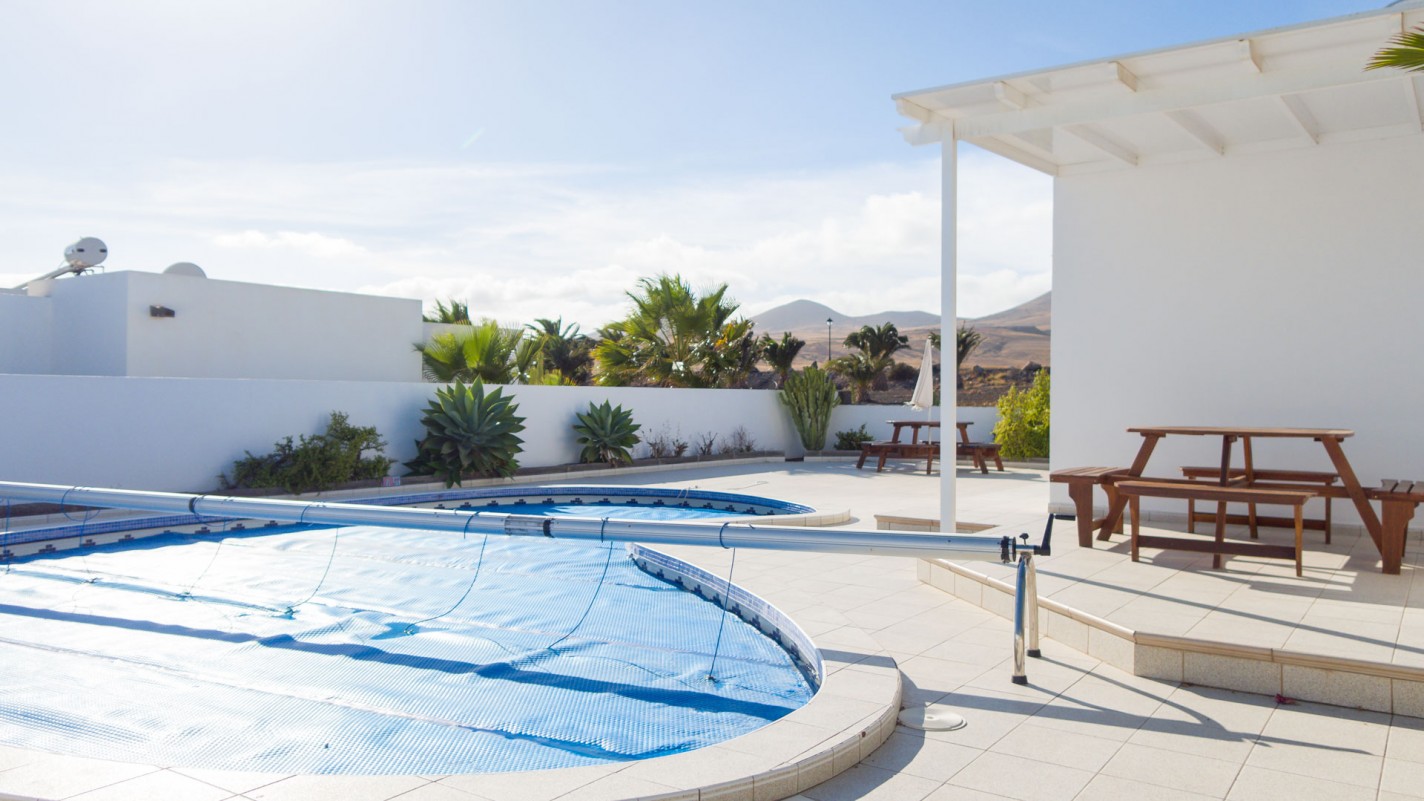 - Puerto Calero - Roper Properties