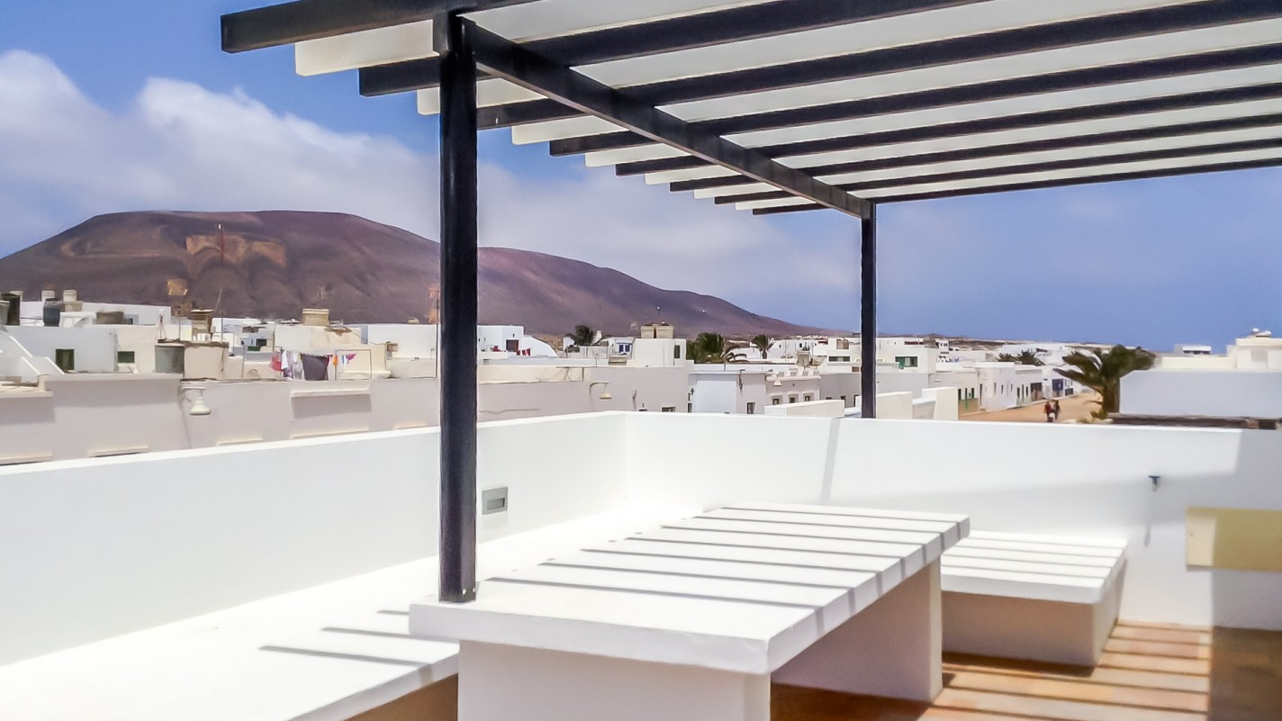 - La Graciosa - Roper Properties