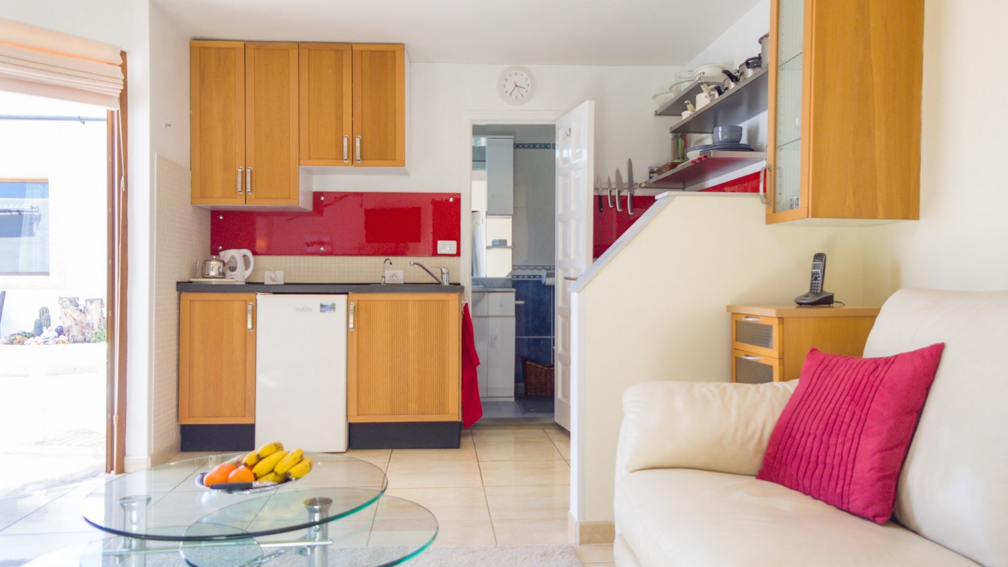 - Tías - Roper Properties