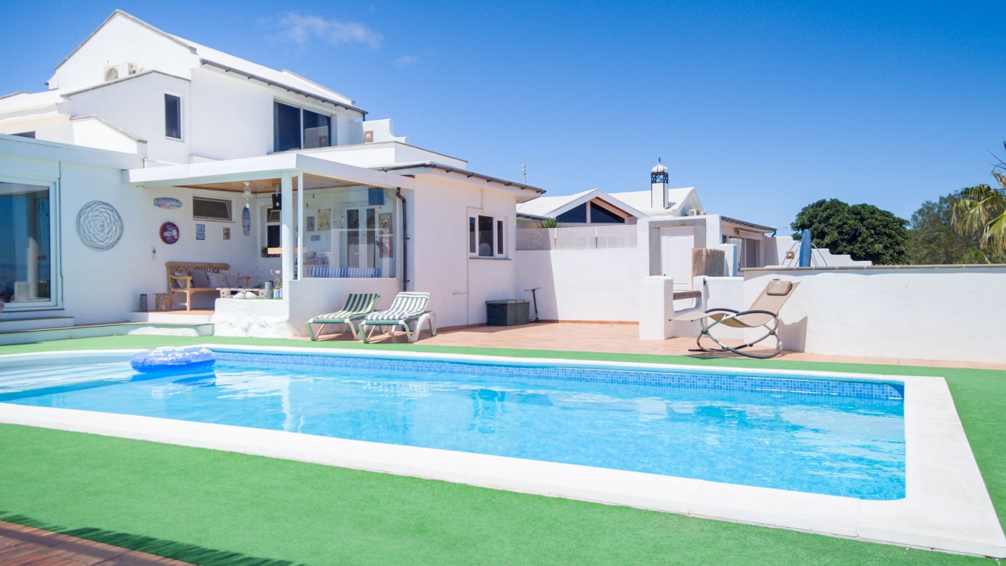 - Tías - Roper Properties