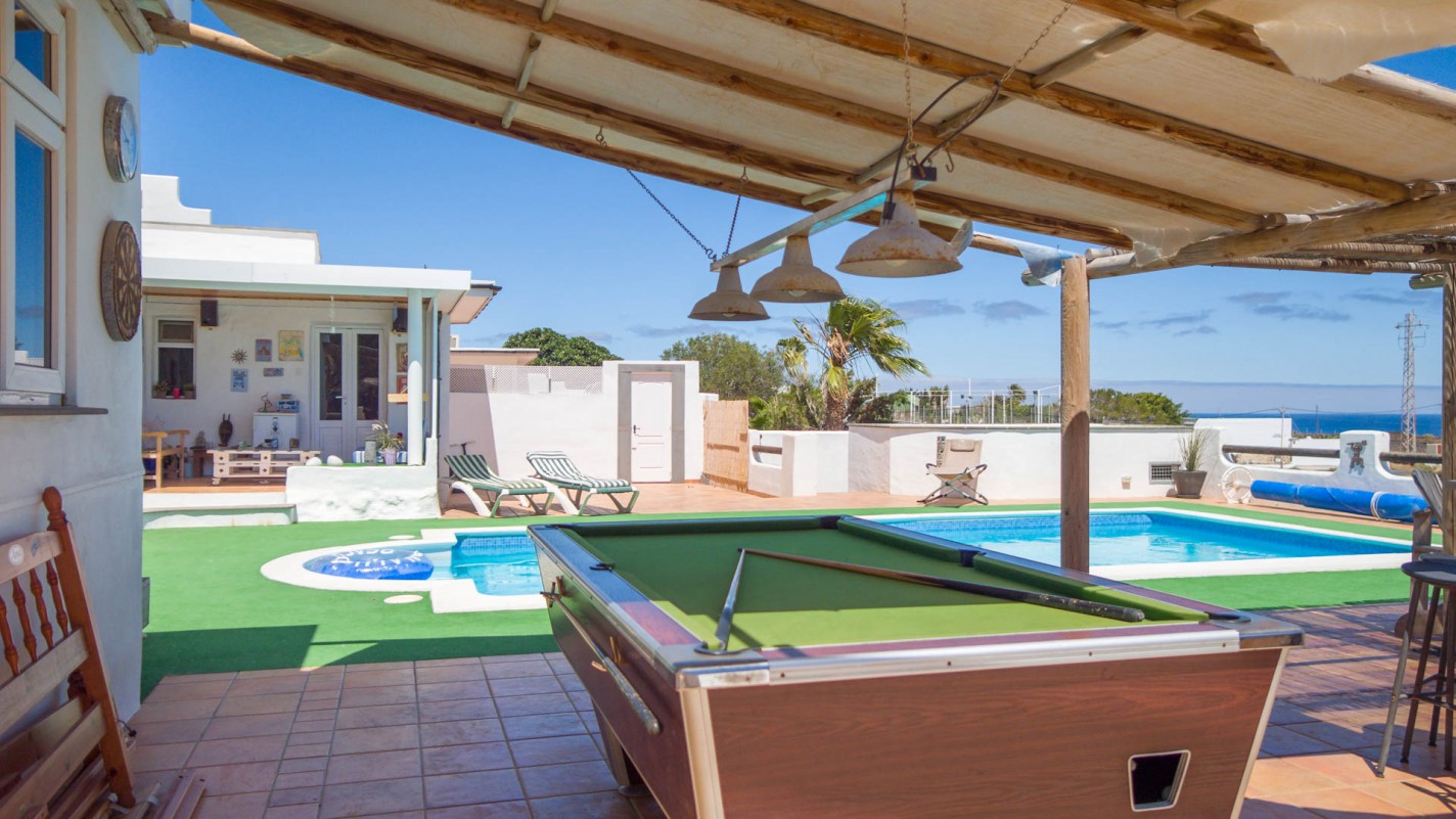 - Tías - Roper Properties