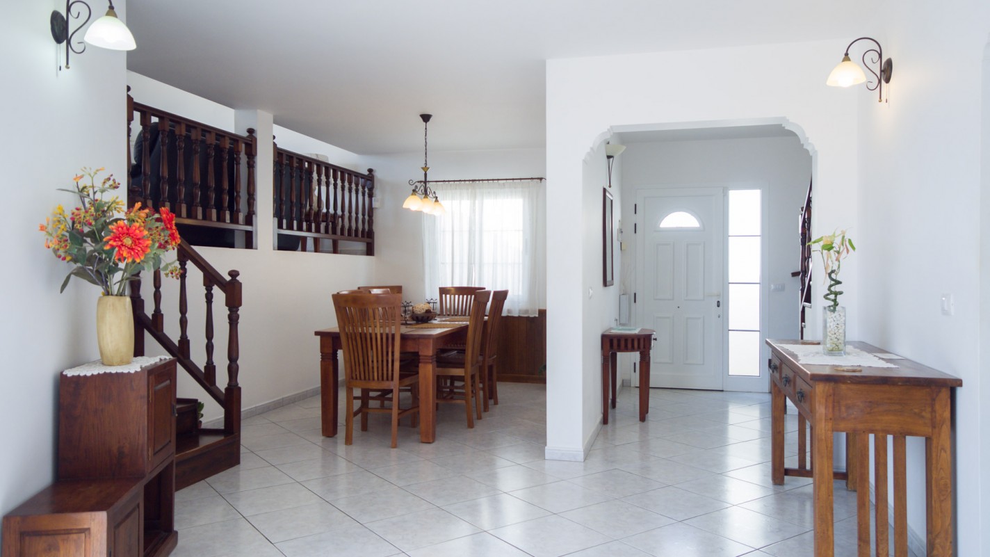 - Tías - Roper Properties