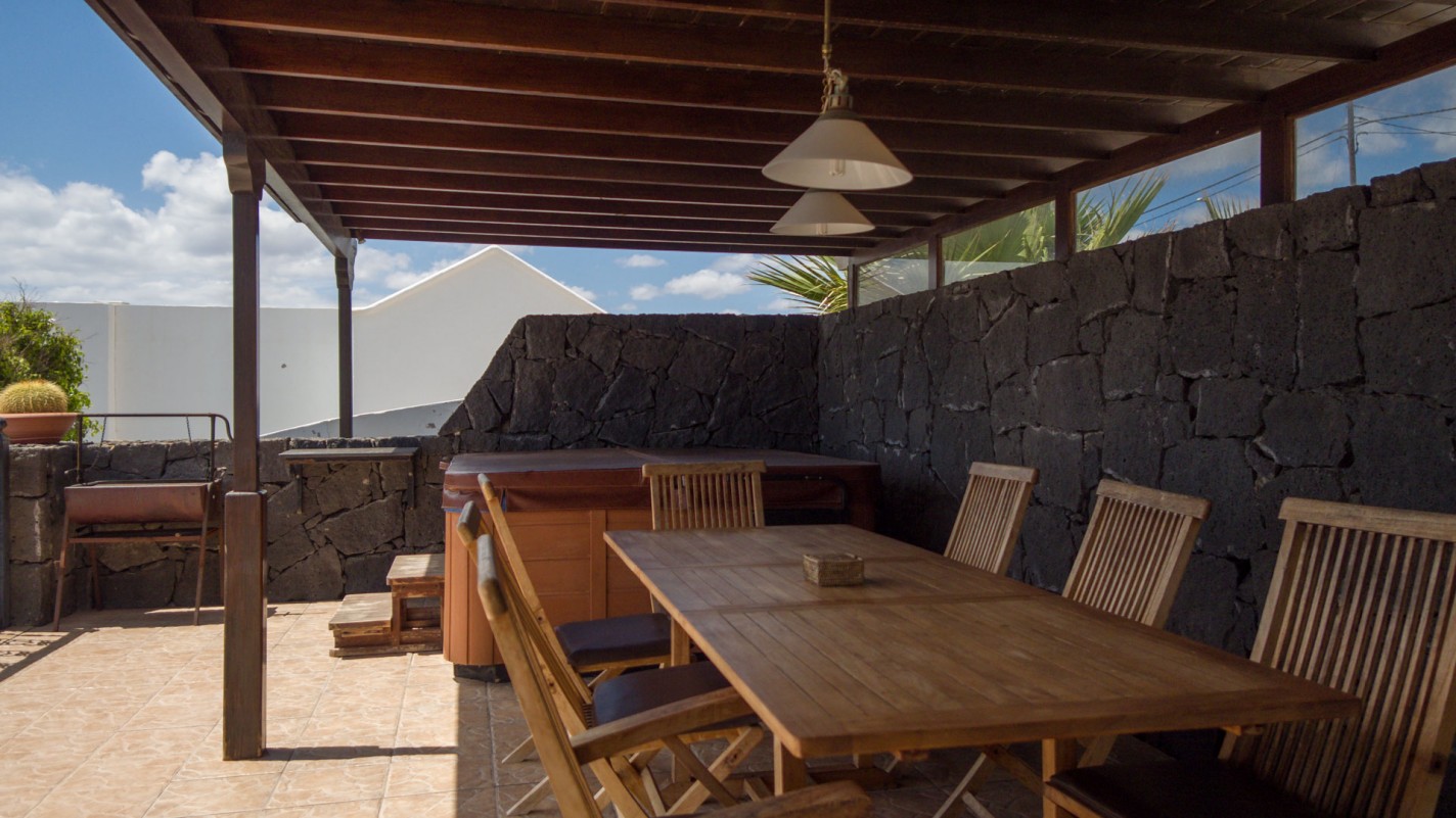- Tías - Roper Properties