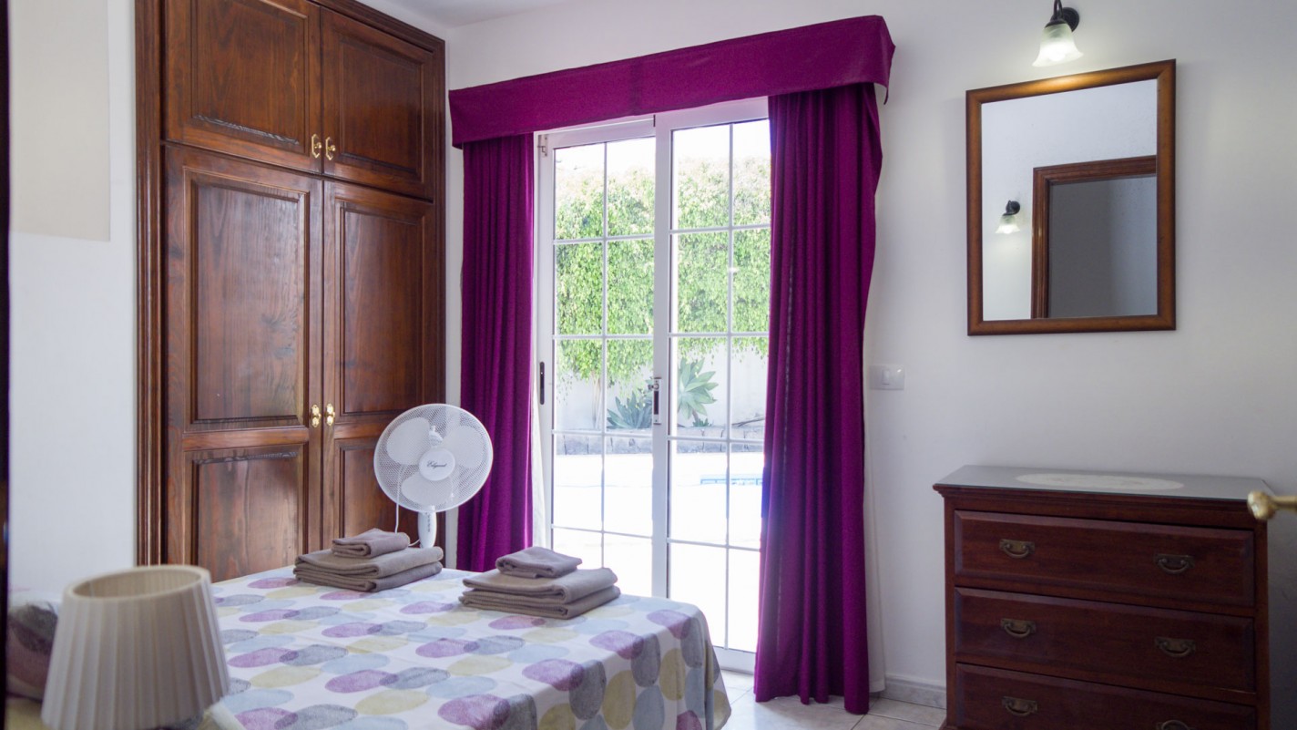 - Tías - Roper Properties