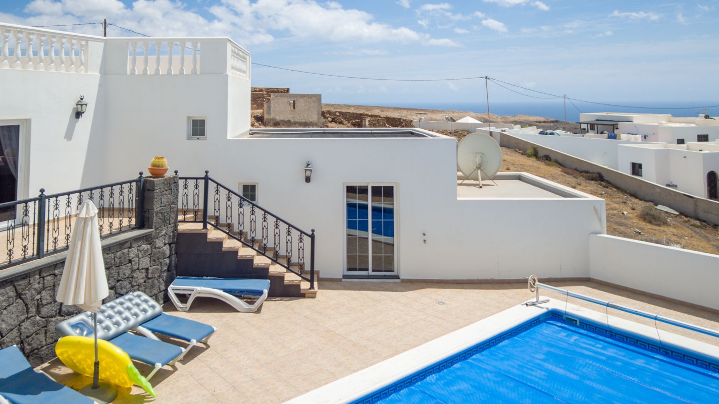 - Tías - Roper Properties