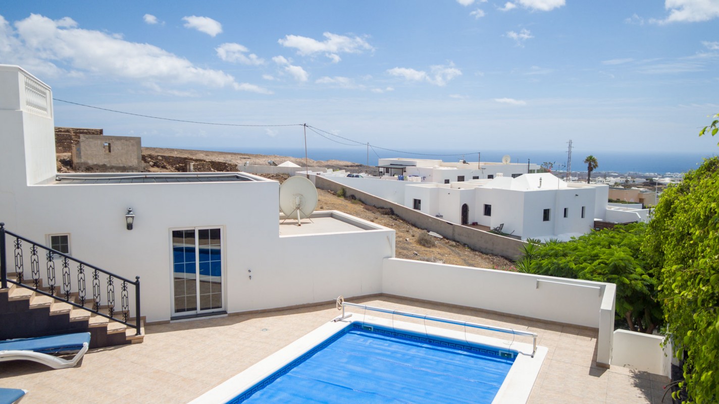 - Tías - Roper Properties