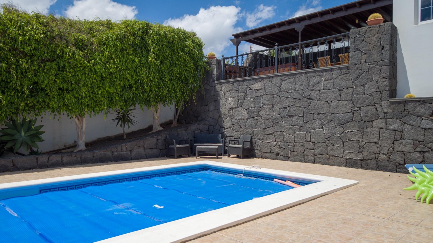 - Tías - Roper Properties