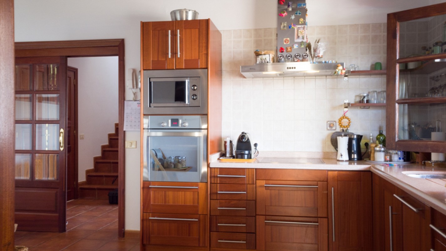 - Guatiza - Roper Properties
