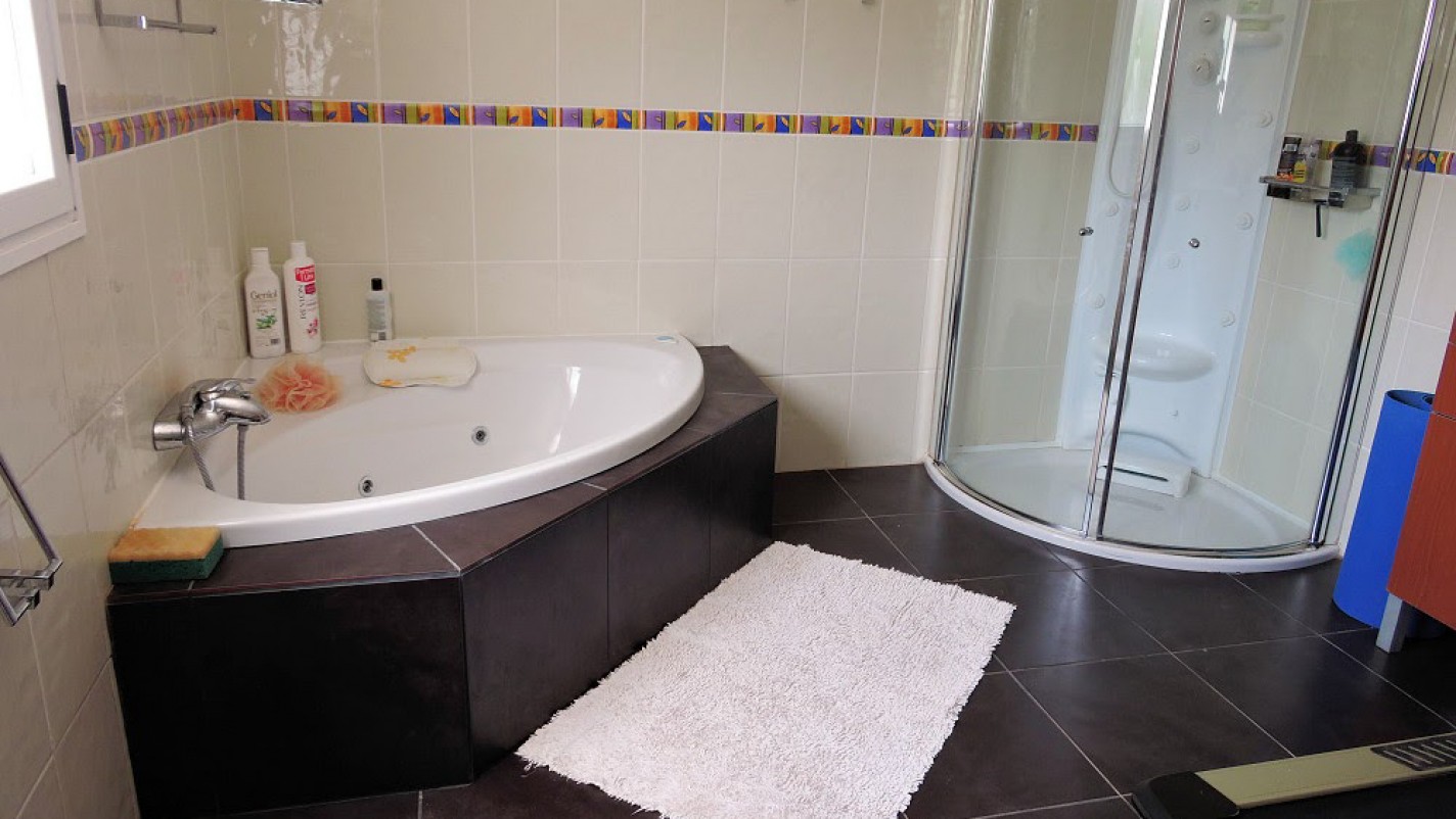 - Macher - Roper Properties