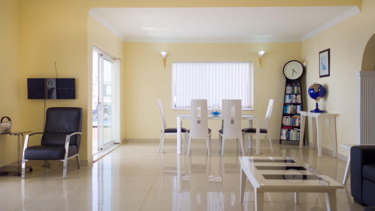 - Playa Blanca - Roper Properties