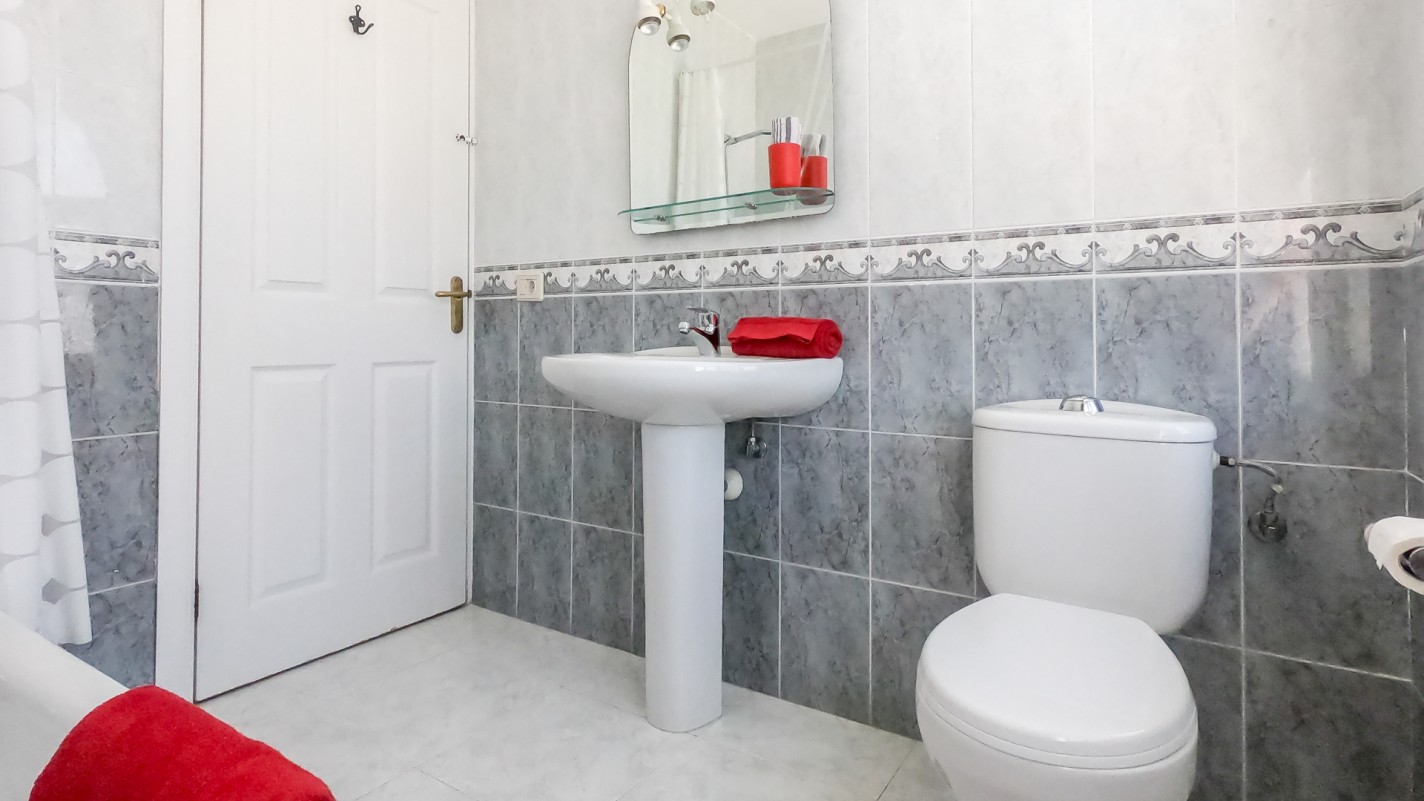 - Tías - Roper Properties