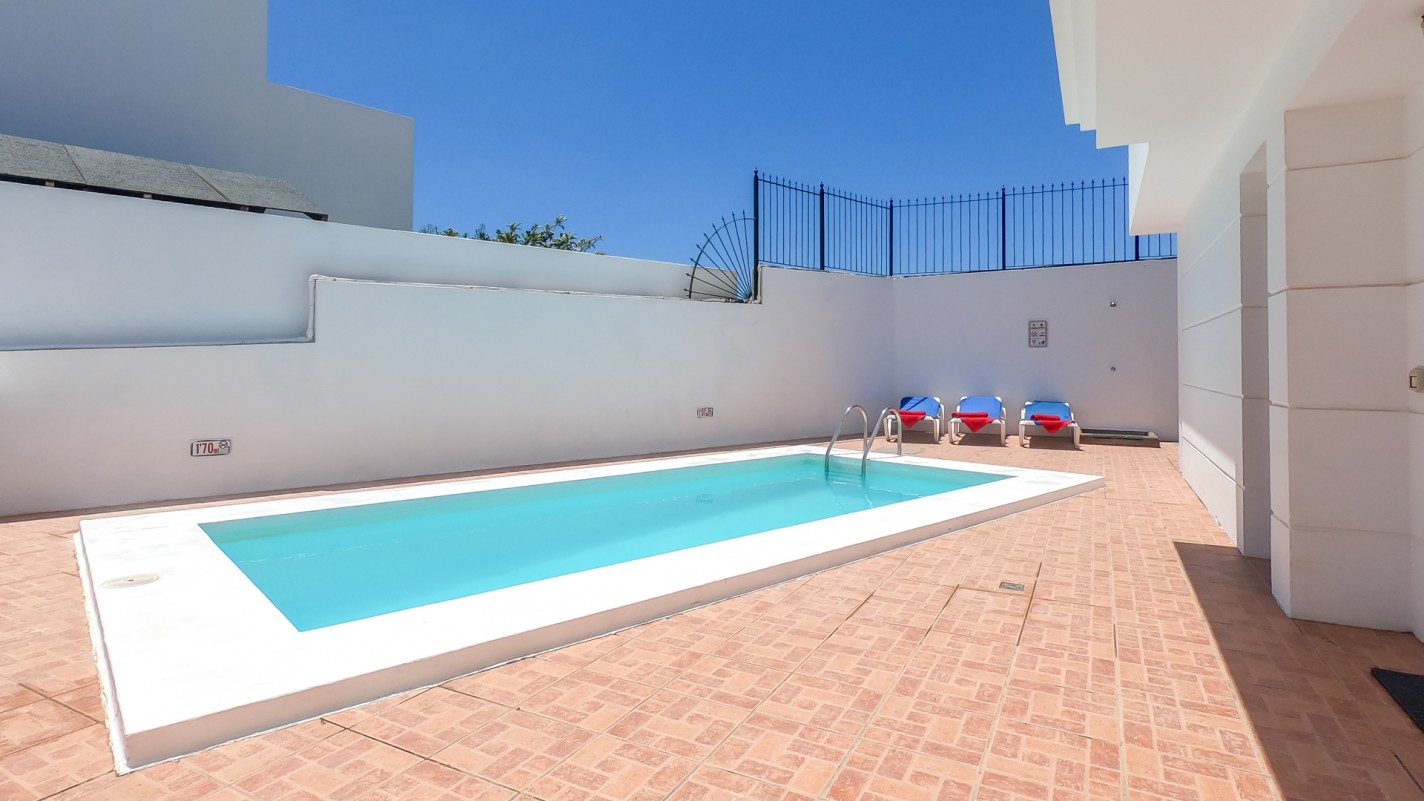 - Tías - Roper Properties