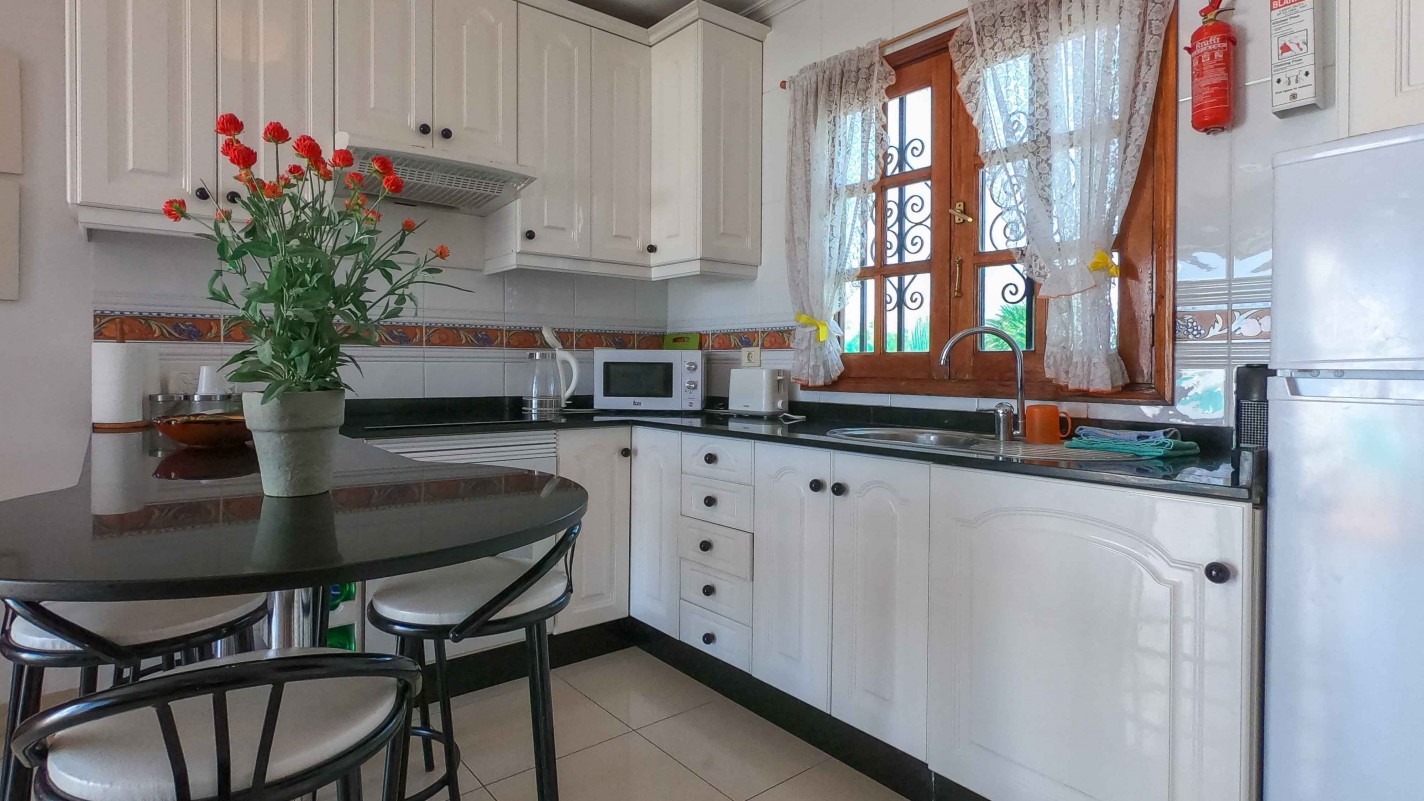 Jardines San Antonio - Puerto Del Carmen - Roper Properties