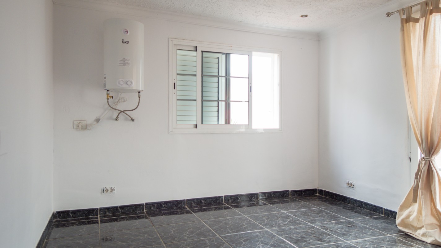 - Tías - Roper Properties